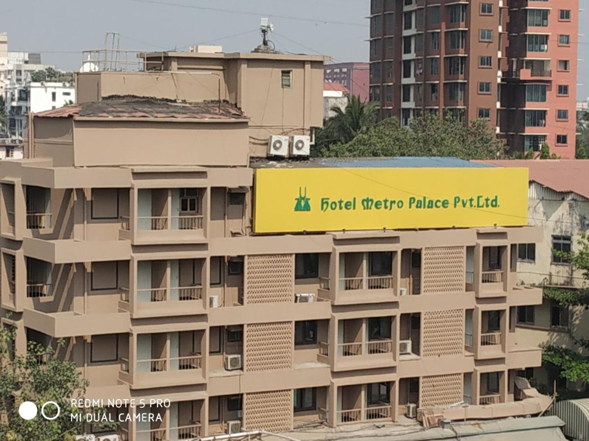 Metro Palace Bandra Hotel