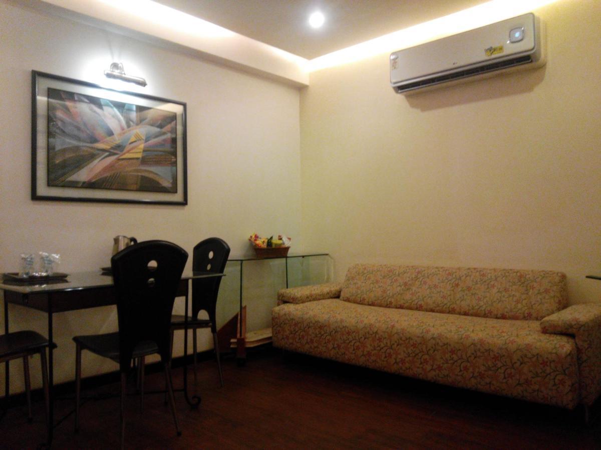 Metro Palace Bandra Hotel