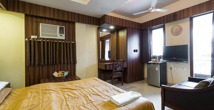 Metro Palace Bandra 3*