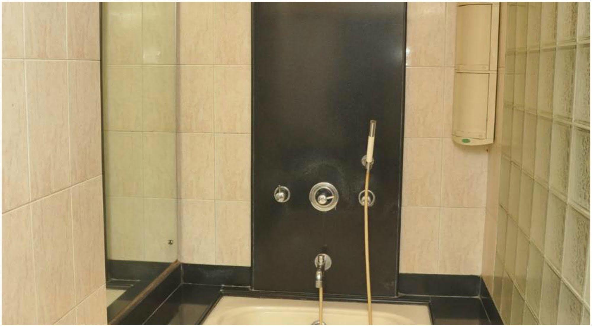 Metro Palace Bandra Hotel 3*